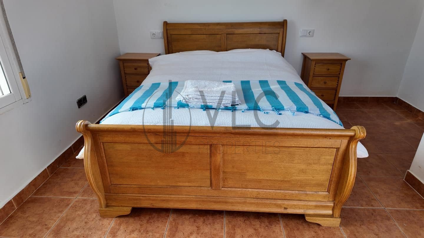 11 bedroom Villa for rent in Turis with pool garage - € 700 (Ref: 10130223)
