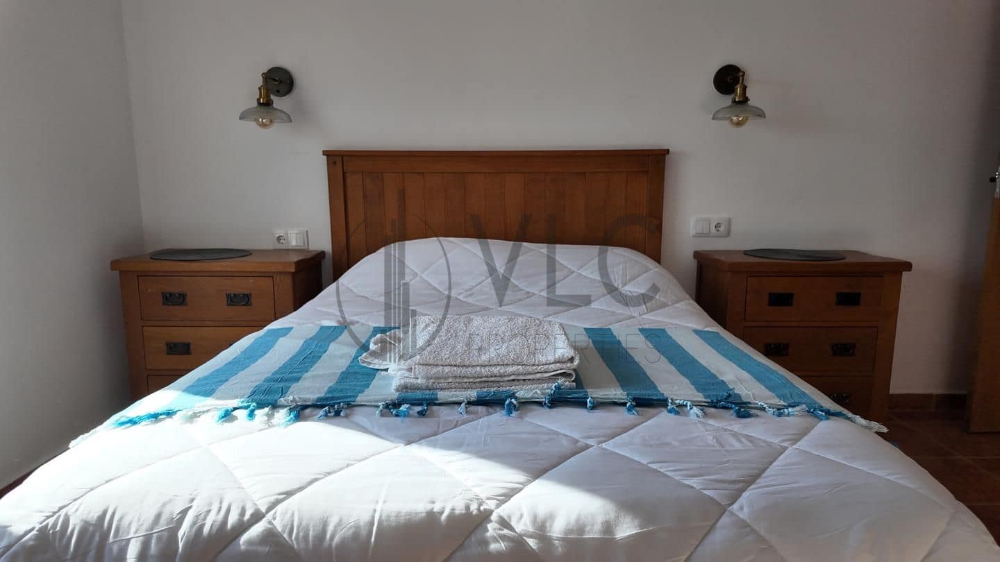 11 bedroom Villa for rent in Turis with pool garage - € 700 (Ref: 10130223)