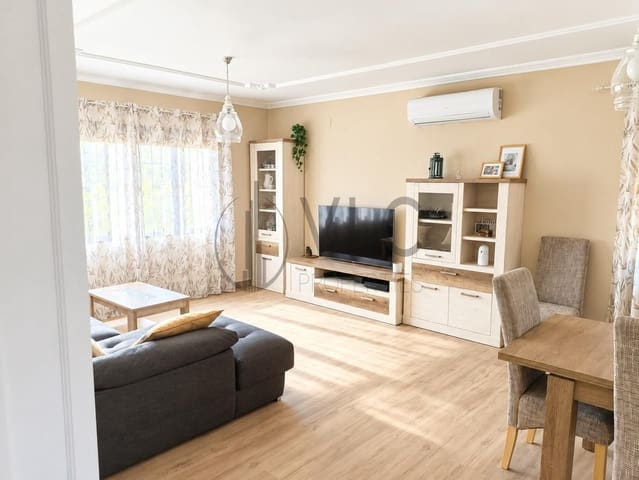 4 soverom Villa til salgs i Turís med svømmebasseng garasje - € 395 000 (Ref: 10169085)
