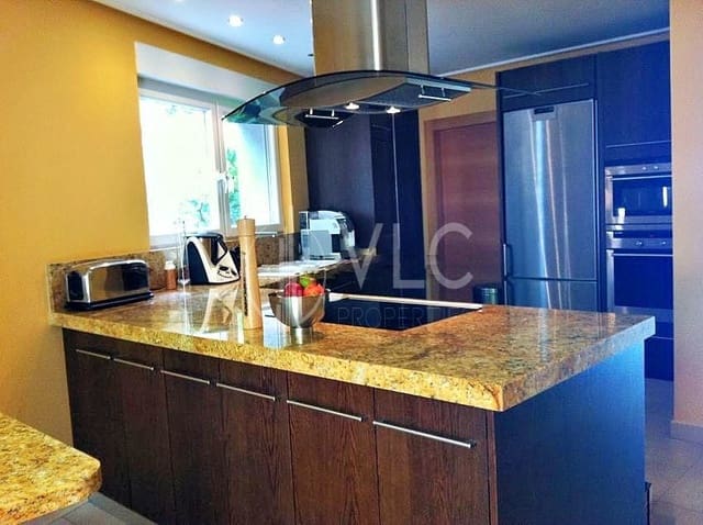 5 chambre Villa/Maison à vendre à Gilet avec piscine garage - 795 000 € (Ref: 6867336)