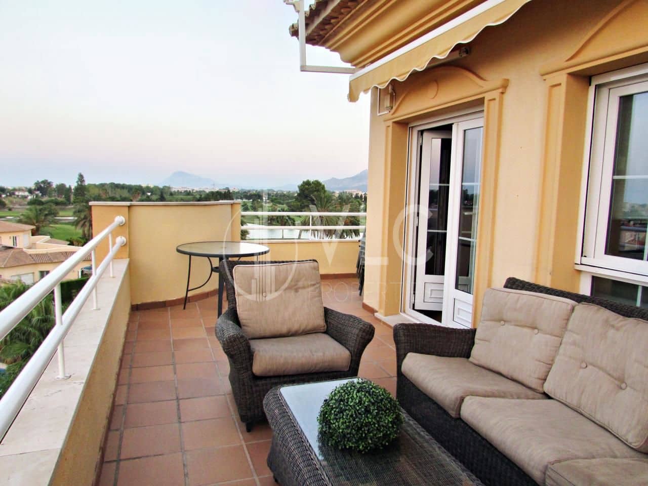 3 soveværelse Lejlighed til salg i Oliva med swimmingpool garage - € 750.000 (Ref: 6902286)