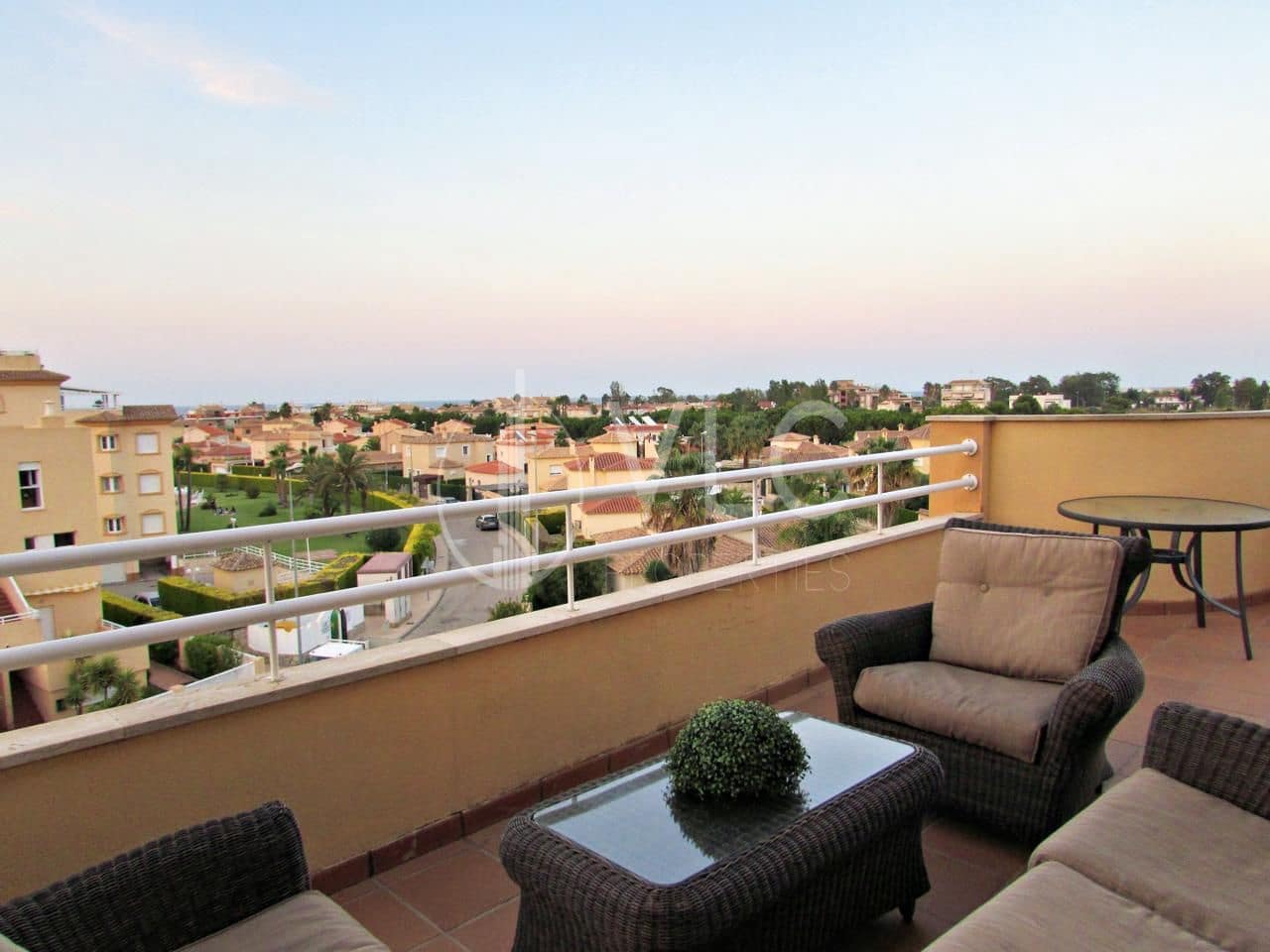 3 soveværelse Lejlighed til salg i Oliva med swimmingpool garage - € 750.000 (Ref: 6902286)