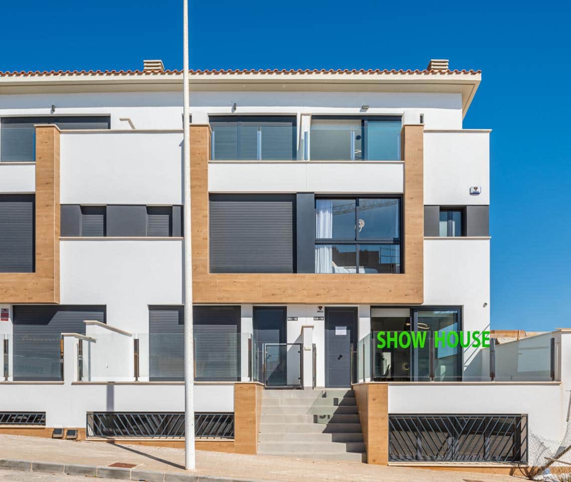 3 sypialnia Bungalow na sprzedaż w Guardamar del Segura z basenem garażem - 319 000 € (Ref: 7130478)