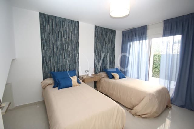 3 slaapkamer Villa te koop in La Manga del Mar Menor met zwembad garage - € 466.960 (Ref: 7133738)