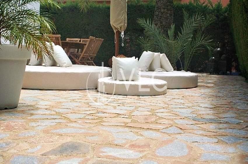 6 bedroom Villa for sale in Campoamor with pool - € 798,000 (Ref: 7171030)