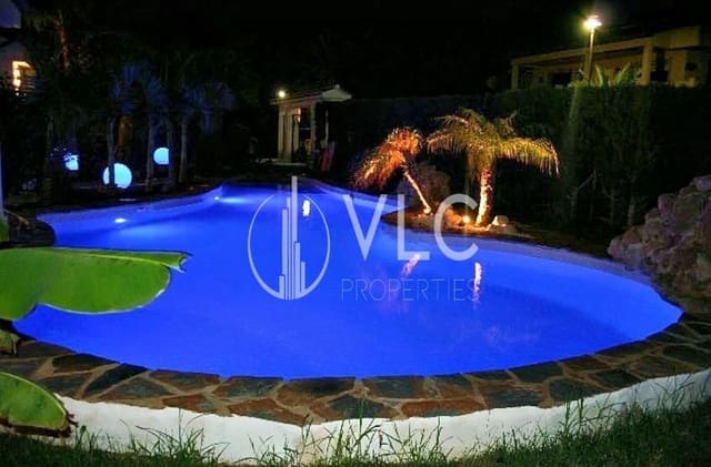 6 soveværelse Villa til salg i Dehesa de Campoamor, Orihuela med swimmingpool - € 798.000 (Ref: 7171030)