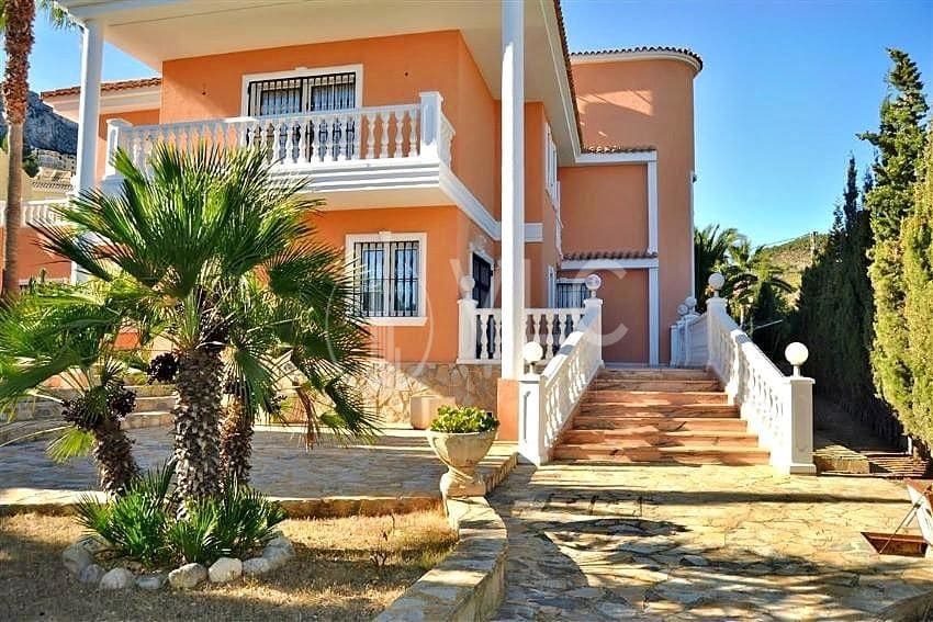 5 soveværelse Villa til salg i Calpe / Calp med swimmingpool garage - € 895.000 (Ref: 7176357)