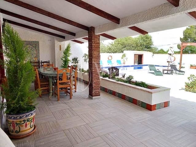 9 Zimmer Villa zu verkaufen in Lomas de Cabo Roig - Los Dolses, Orihuela mit Pool Garage - 674.000 € (Ref: 7307841)