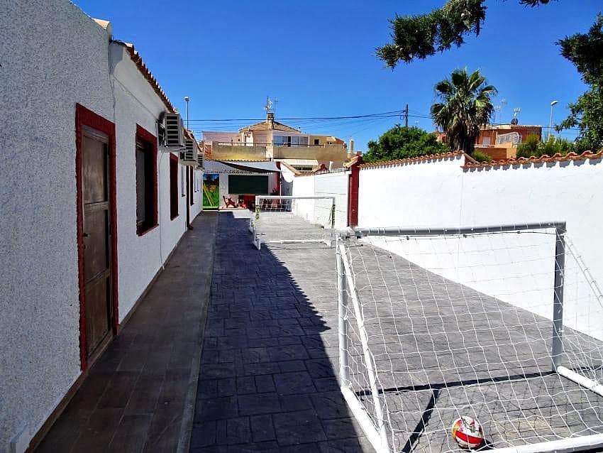 Chalet de 9 habitaciones en Orihuela Costa en venta con piscina garaje - 674.000 € (Ref: 7307841)