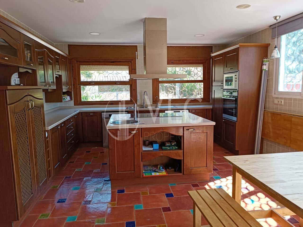 5 soveværelse Villa til salg i Godelleta med swimmingpool garage - € 440.000 (Ref: 7413423)