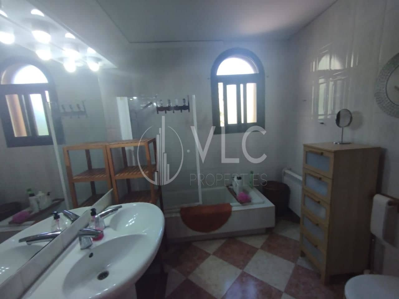 4 camera da letto Villa in vendita in Montserrat con piscina garage - 315.000 € (Rif: 7485666)