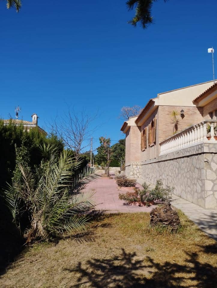 4 Zimmer Villa zu verkaufen in Montserrat mit Pool Garage - 315.000 € (Ref: 7485666)