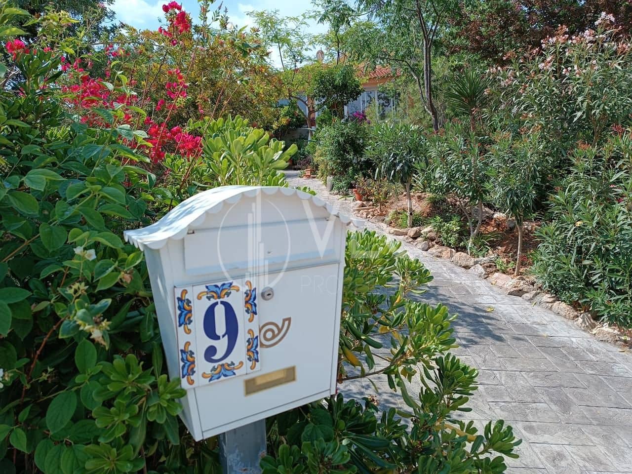 4 soveværelse Villa til salg i Montroy - € 210.000 (Ref: 7576121)