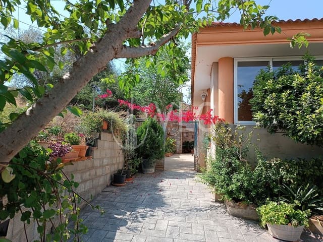 4 bedroom Villa for sale in Montroy - € 210,000 (Ref: 7576121)