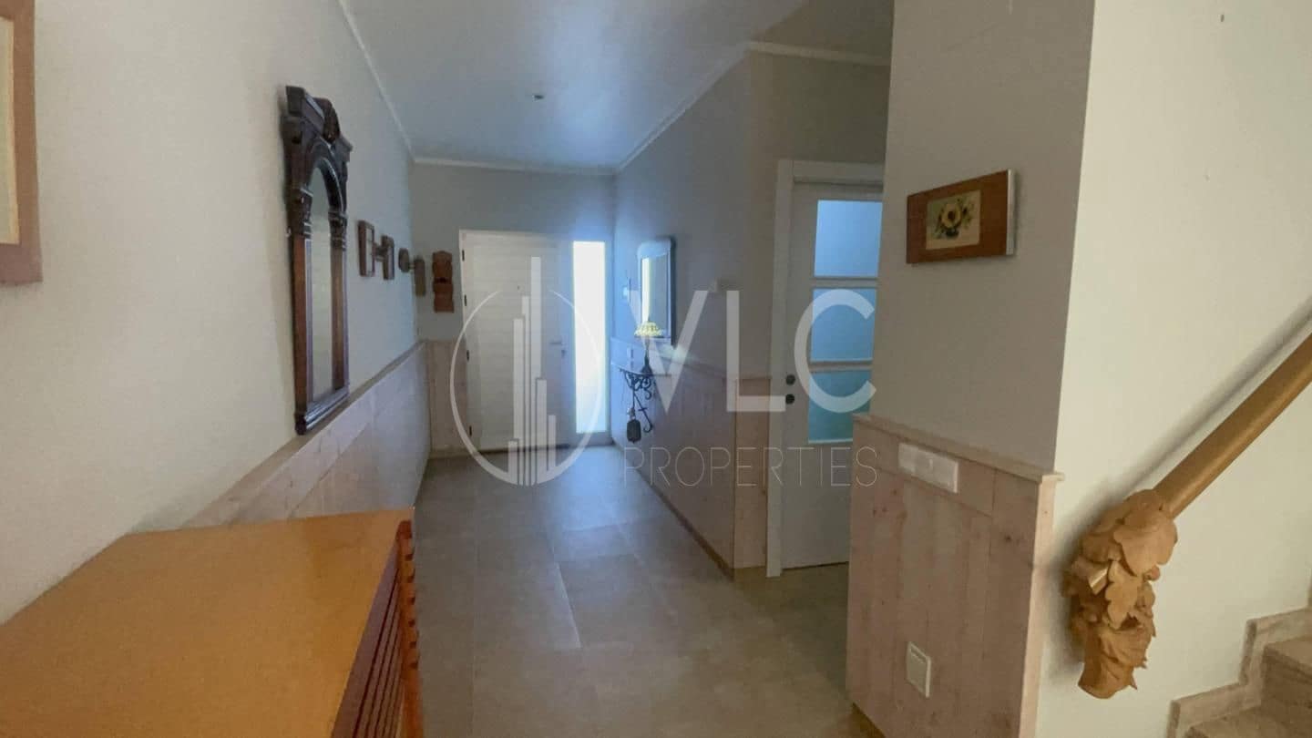 4 soverom Villa til salgs i San Juan de Enova med garasje - € 285 000 (Ref: 7581947)