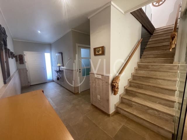 Chalet de 4 habitaciones en San Juan de Enova en venta con garaje - 285.000 € (Ref: 7581947)