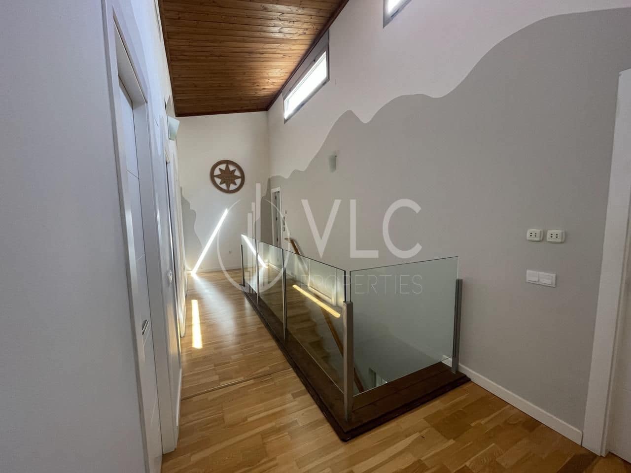 4 soverom Villa til salgs i San Juan de Enova med garasje - € 285 000 (Ref: 7581947)