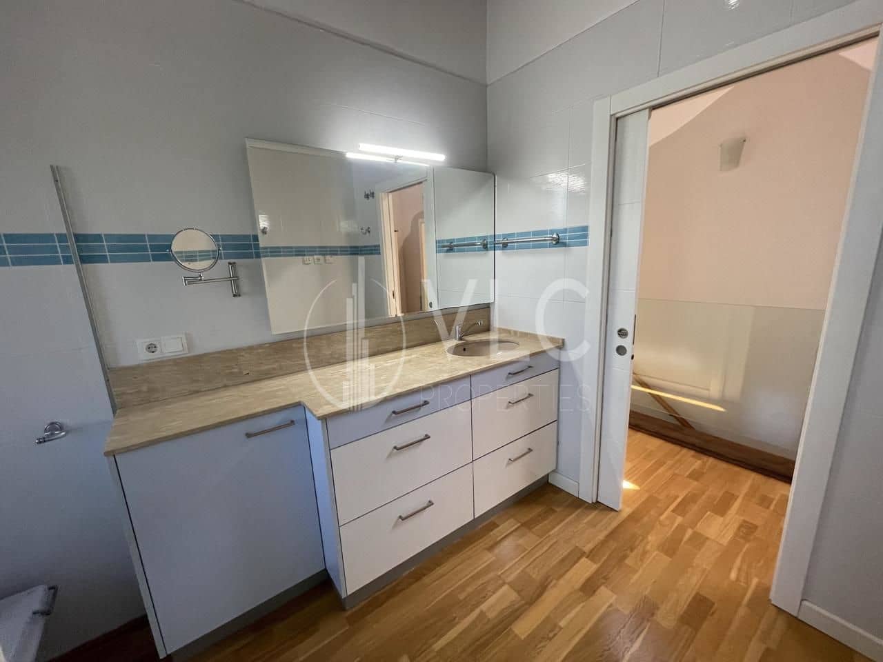 4 soverom Villa til salgs i San Juan de Enova med garasje - € 285 000 (Ref: 7581947)