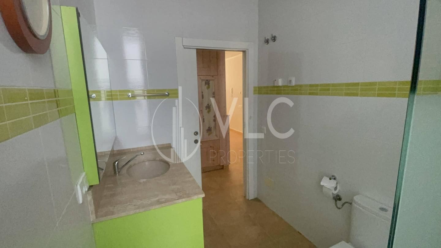 4 soverom Villa til salgs i San Juan de Enova med garasje - € 285 000 (Ref: 7581947)