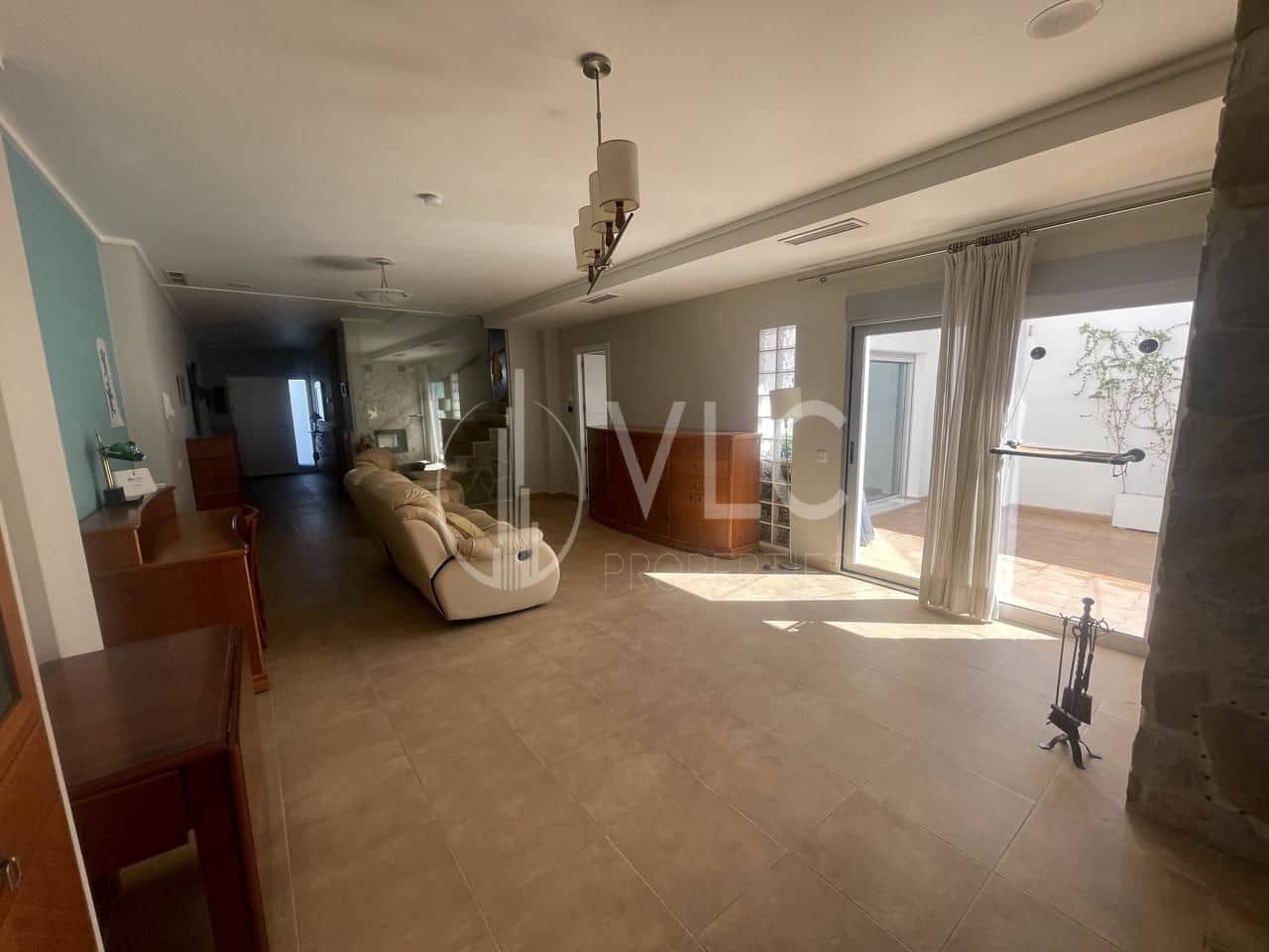 4 soverom Villa til salgs i San Juan de Enova med garasje - € 285 000 (Ref: 7581947)