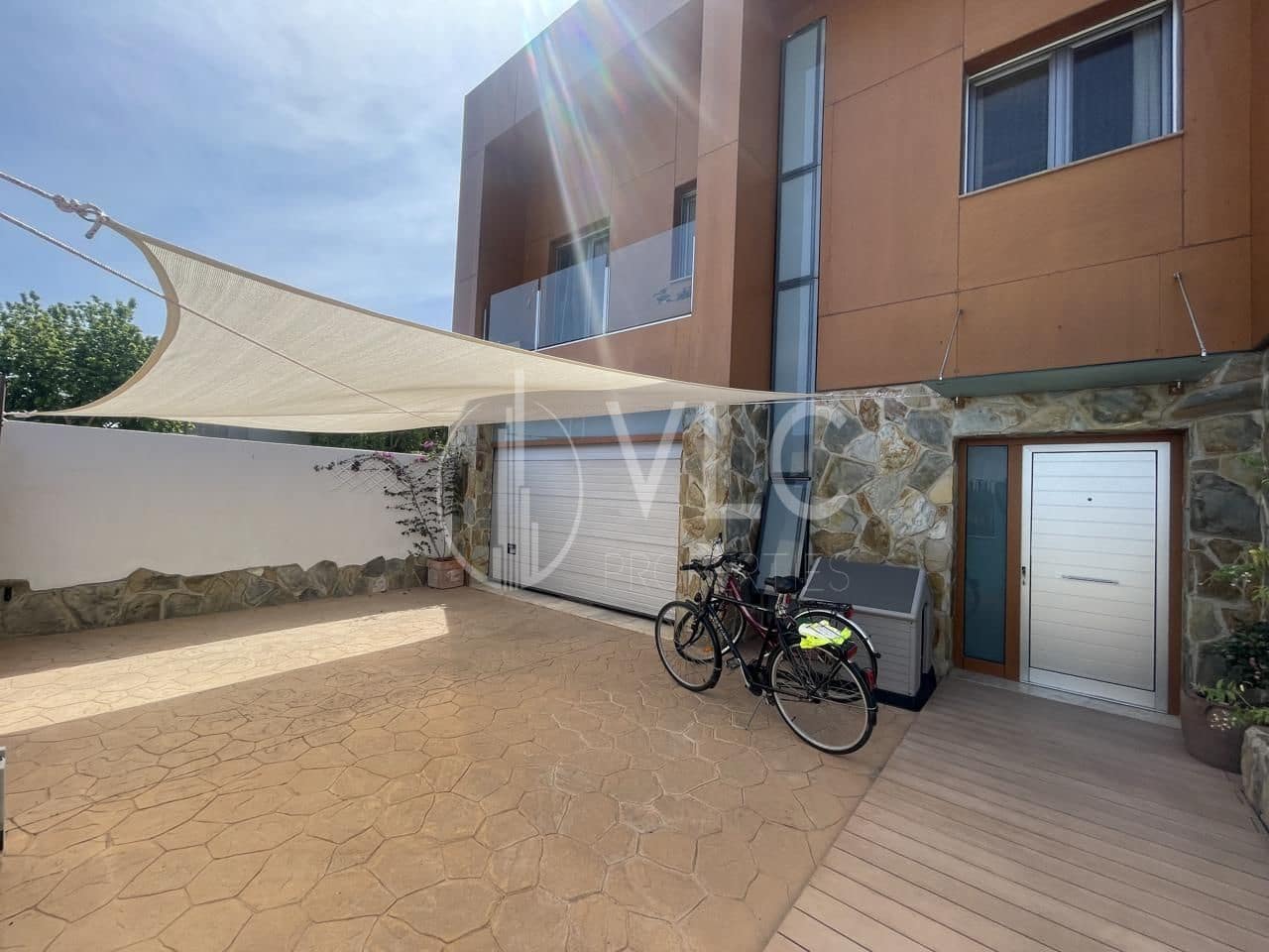 4 soverom Villa til salgs i San Juan de Enova med garasje - € 285 000 (Ref: 7581947)