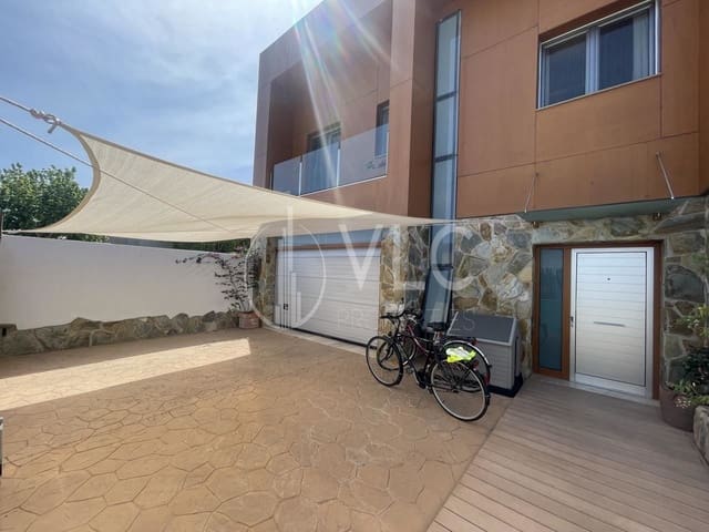 Chalet de 4 habitaciones en San Juan de Enova en venta con garaje - 285.000 € (Ref: 7581947)