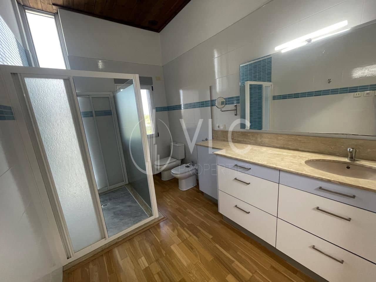 4 soverom Villa til salgs i San Juan de Enova med garasje - € 285 000 (Ref: 7581947)