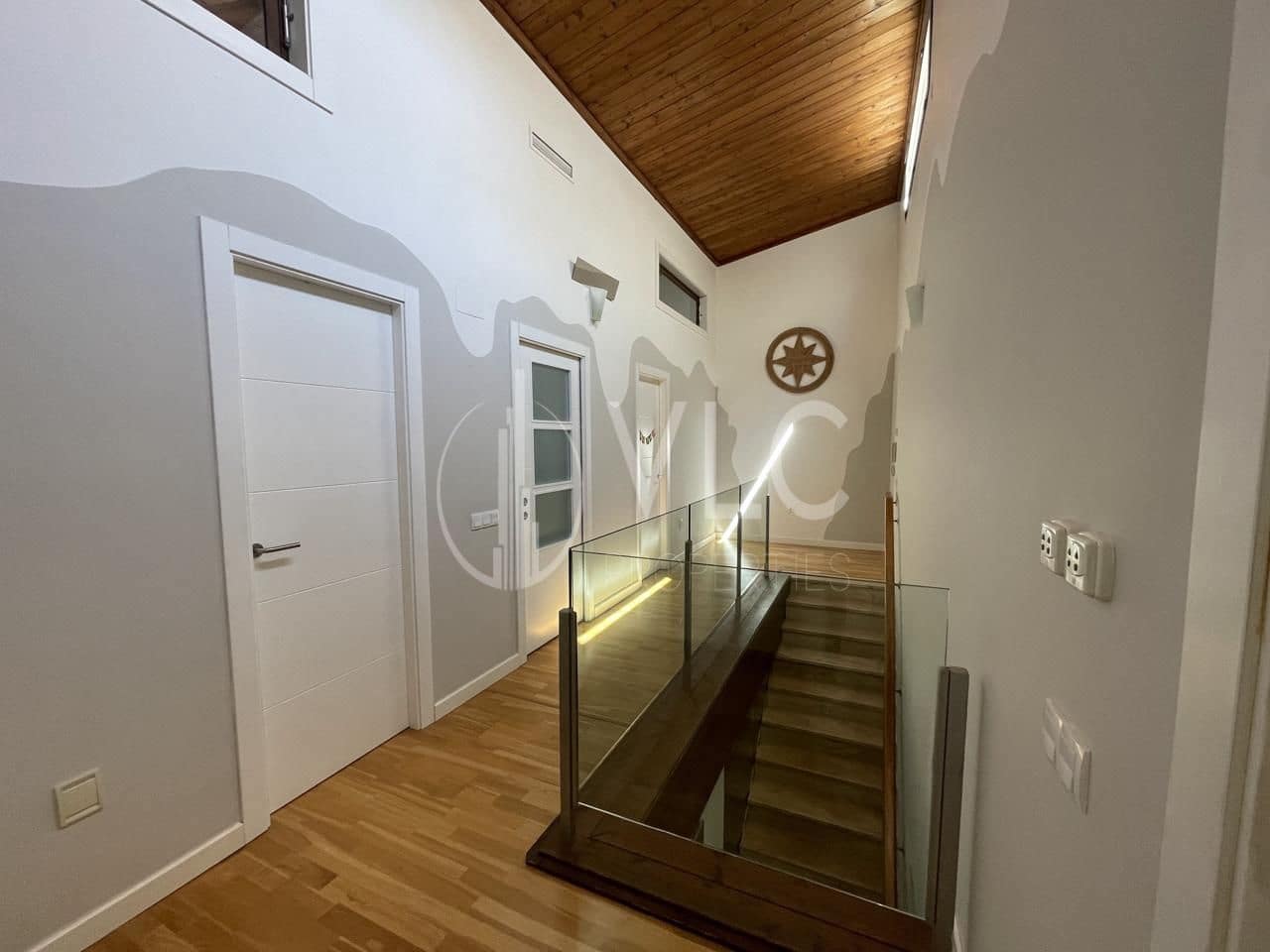 4 soverom Villa til salgs i San Juan de Enova med garasje - € 285 000 (Ref: 7581947)