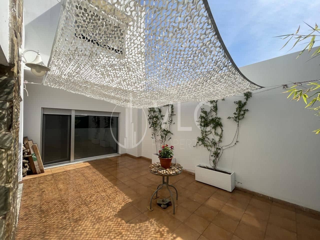 4 soverom Villa til salgs i San Juan de Enova med garasje - € 285 000 (Ref: 7581947)