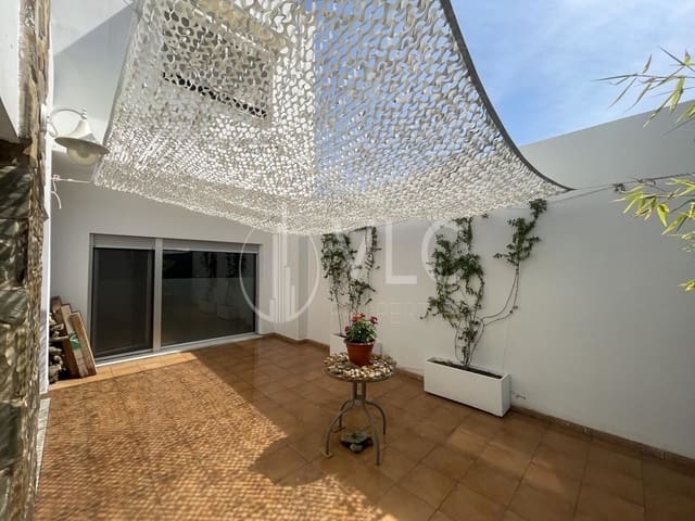 Chalet de 4 habitaciones en San Juan de Enova en venta con garaje - 285.000 € (Ref: 7581947)