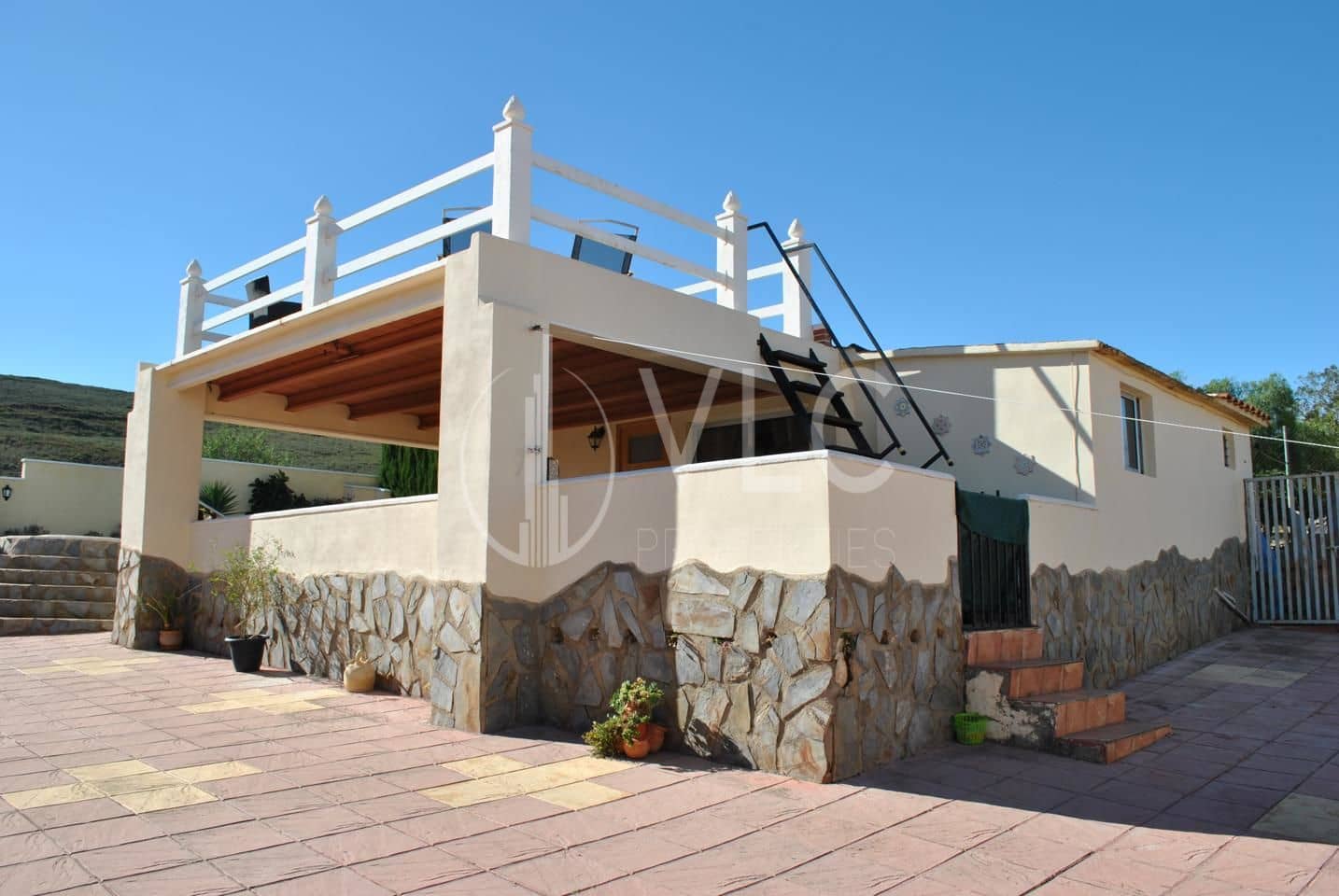 6 soveværelse Villa til salg i Turis med swimmingpool garage - € 329.500 (Ref: 7889121)