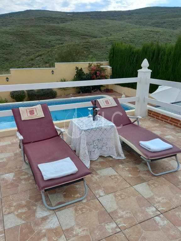 6 soveværelse Villa til salg i Turis med swimmingpool garage - € 329.500 (Ref: 7889121)