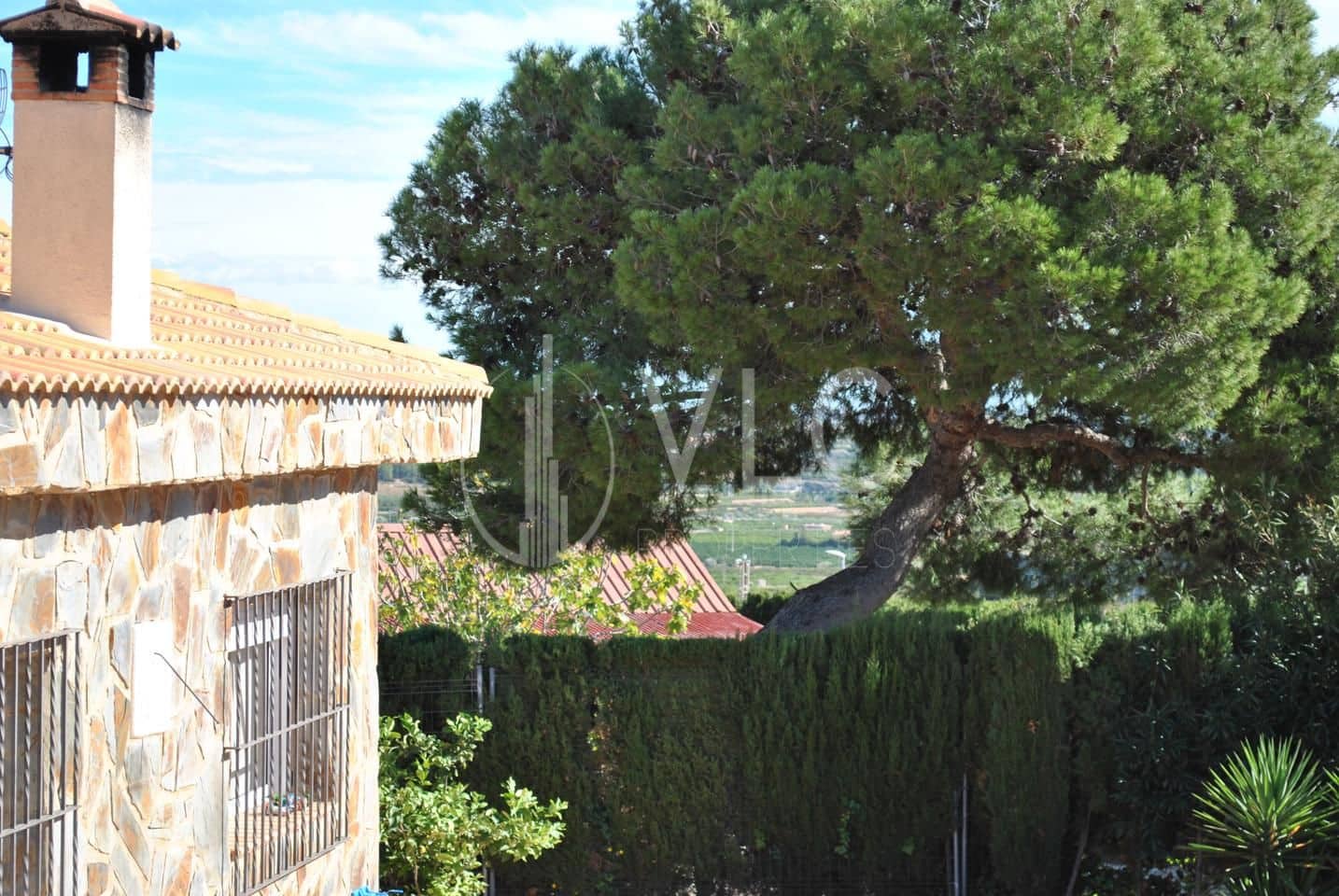 6 soveværelse Villa til salg i Turis med swimmingpool garage - € 329.500 (Ref: 7889121)