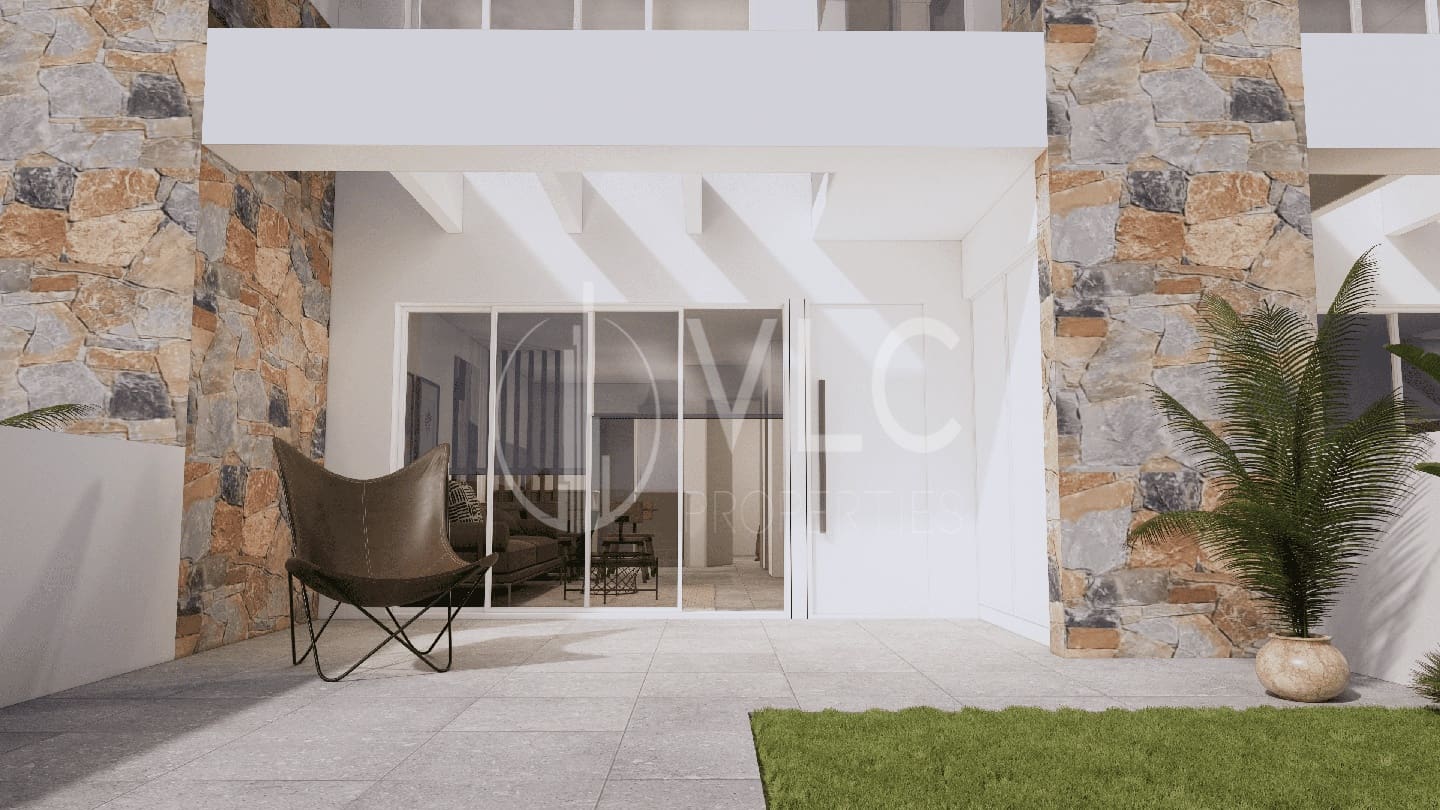Chalet de 3 habitaciones en Villamartin en venta con piscina garaje - 294.000 € (Ref: 7987880)