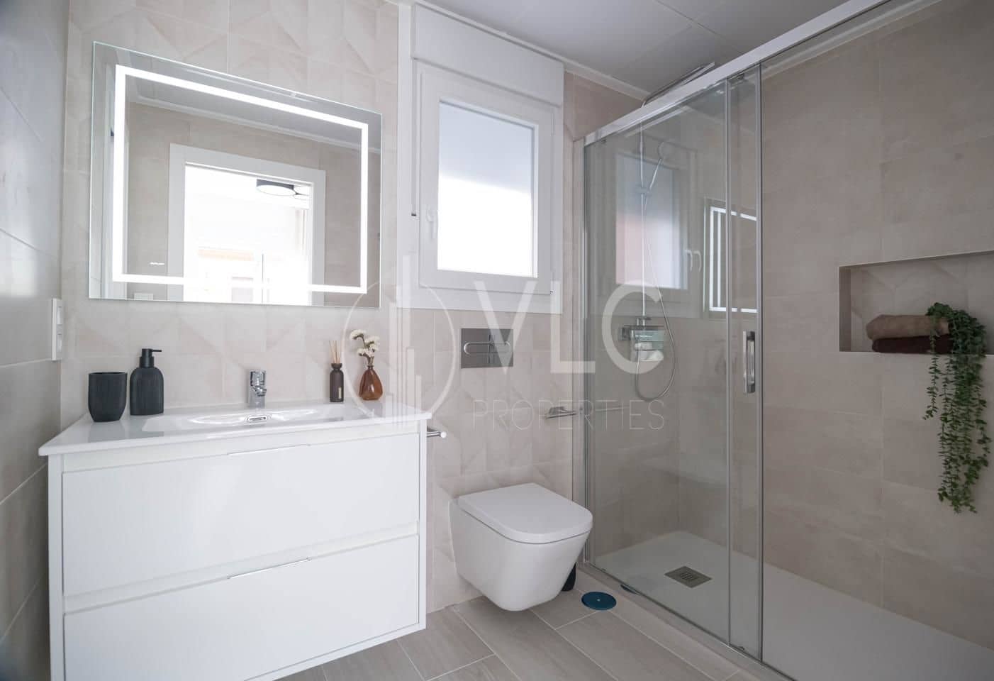 3 slaapkamer Villa te koop in Avileses met zwembad garage - € 259.000 (Ref: 7990383)