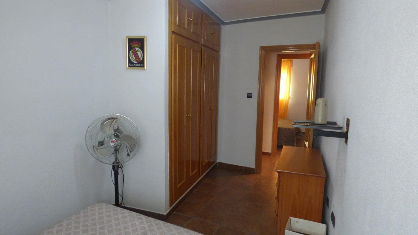 7 slaapkamer Villa te koop in Montroy met zwembad garage - € 275.000 (Ref: 8218133)