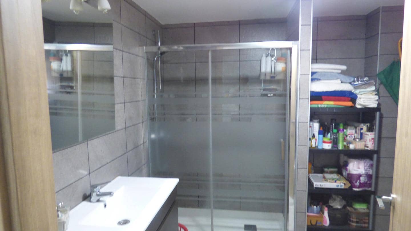 7 slaapkamer Villa te koop in Montroy met zwembad garage - € 275.000 (Ref: 8218133)