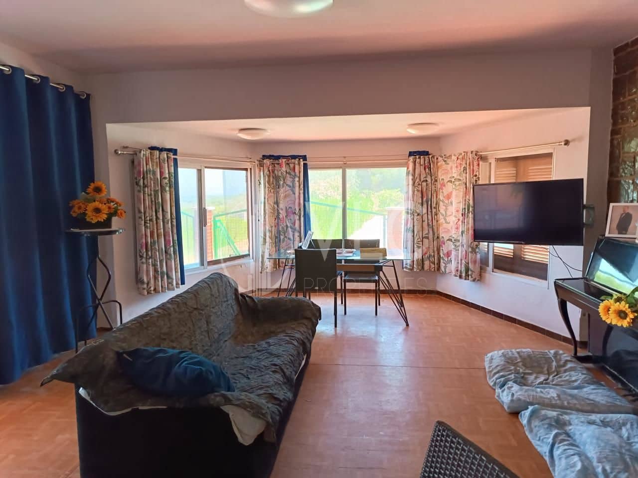 3 soveværelse Villa til salg i Montserrat med swimmingpool - € 299.000 (Ref: 8384723)