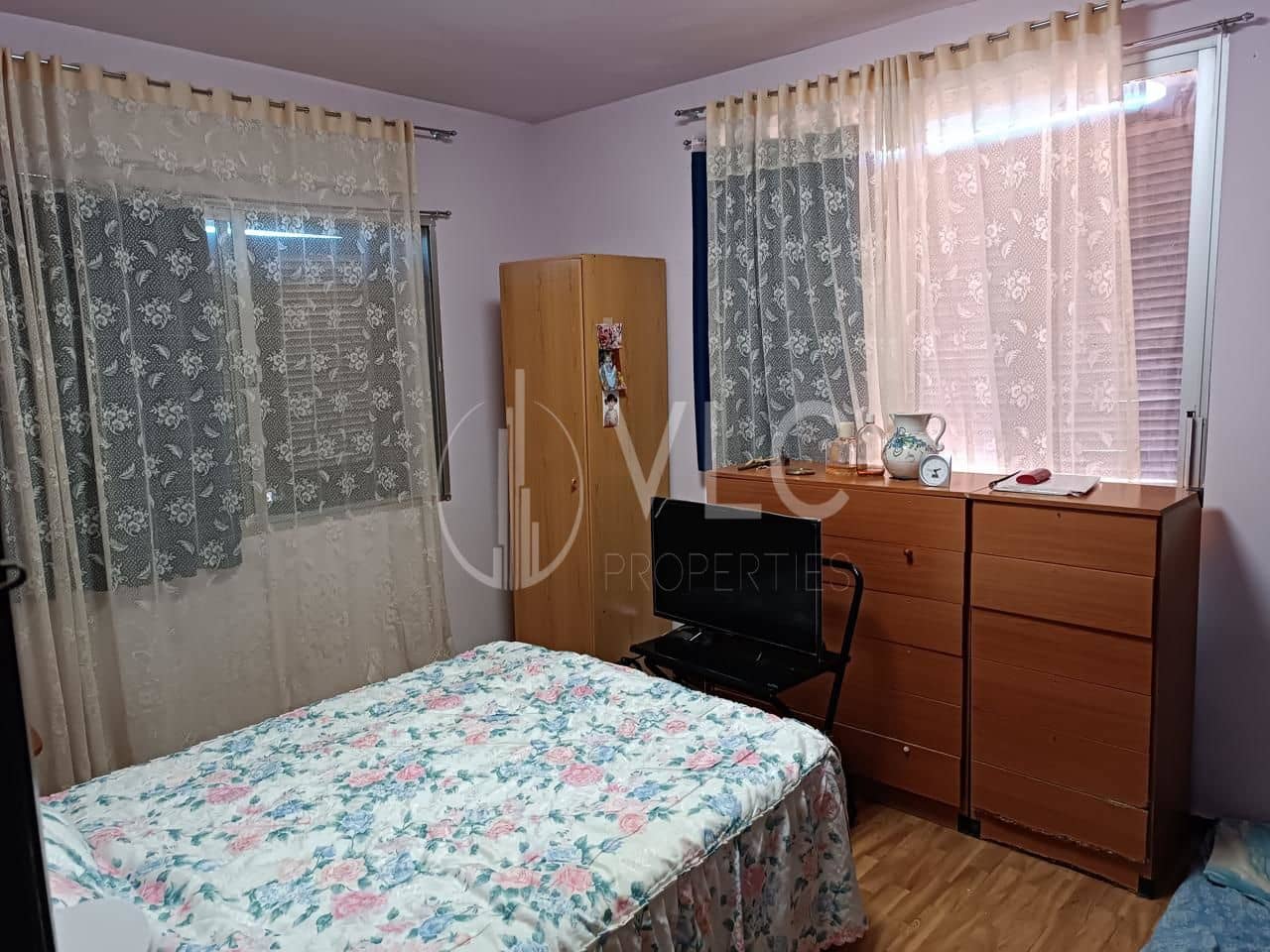 3 soveværelse Villa til salg i Montserrat med swimmingpool - € 299.000 (Ref: 8384723)