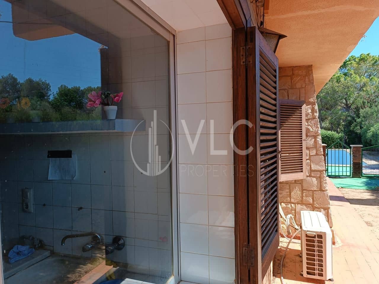 3 soveværelse Villa til salg i Montserrat med swimmingpool - € 299.000 (Ref: 8384723)