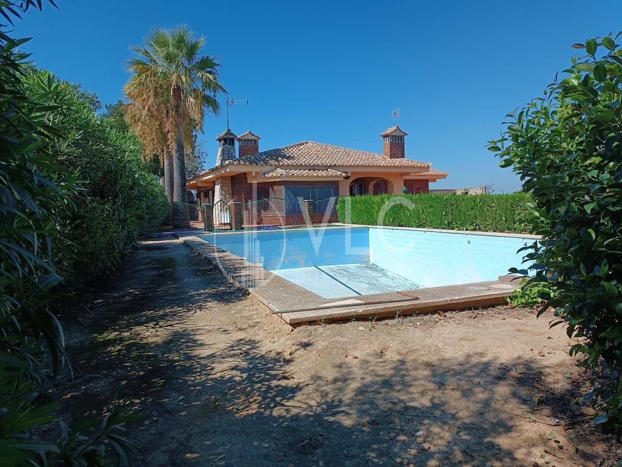 3 soveværelse Villa til salg i Montserrat med swimmingpool - € 299.000 (Ref: 8384723)