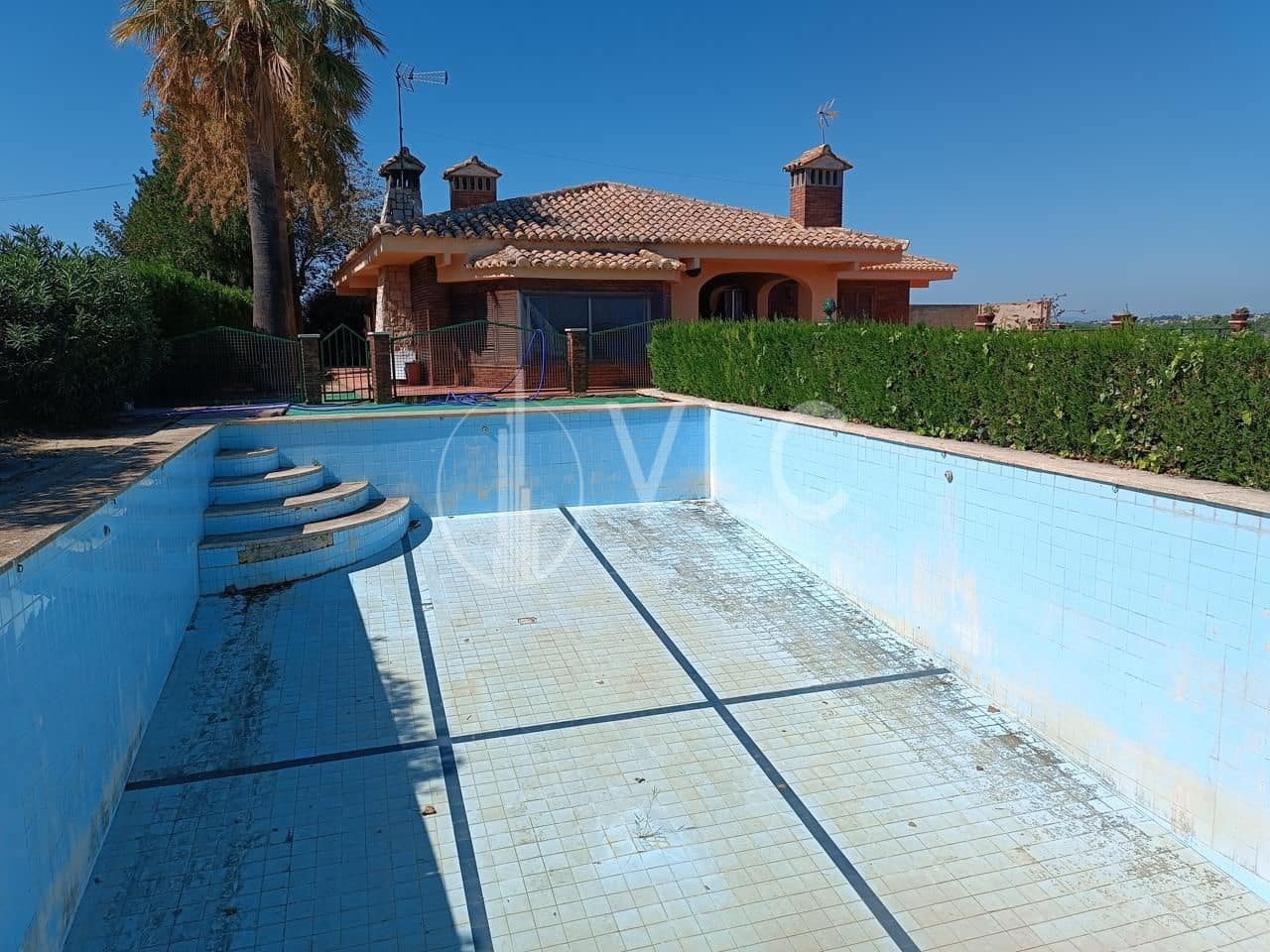 3 soveværelse Villa til salg i Montserrat med swimmingpool - € 299.000 (Ref: 8384723)