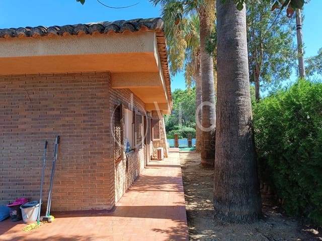 3 soveværelse Villa til salg i Montserrat med swimmingpool - € 299.000 (Ref: 8384723)