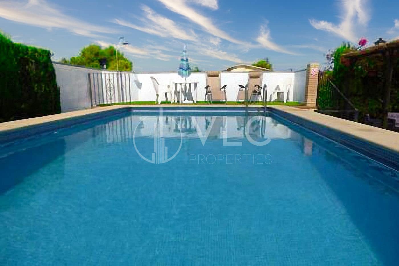 4 soveværelse Villa til salg i Montserrat med swimmingpool garage - € 294.000 (Ref: 8435036)