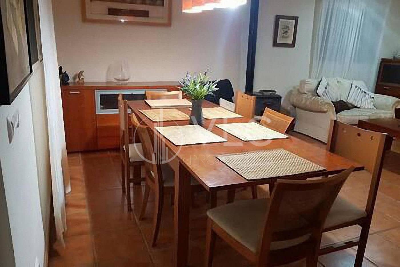 4 soveværelse Villa til salg i Montserrat med swimmingpool garage - € 294.000 (Ref: 8435036)