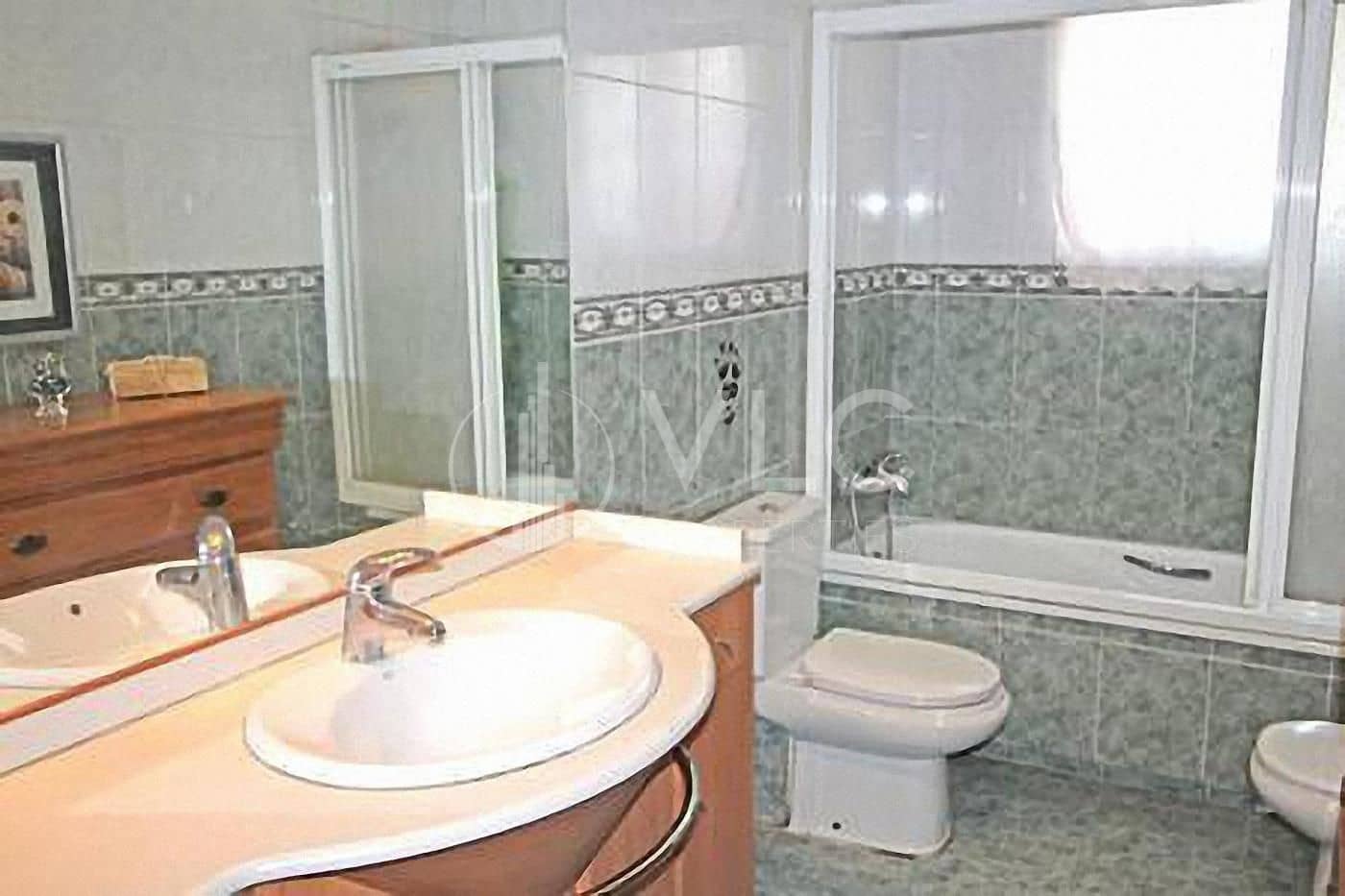 4 soveværelse Villa til salg i Montserrat med swimmingpool garage - € 294.000 (Ref: 8435036)