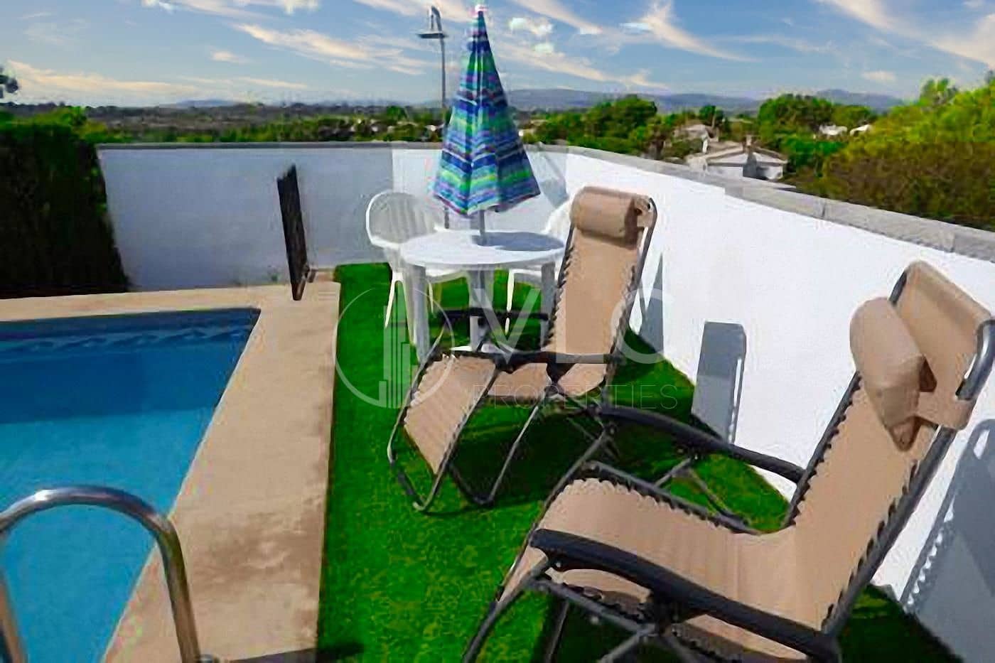 4 soveværelse Villa til salg i Montserrat med swimmingpool garage - € 294.000 (Ref: 8435036)