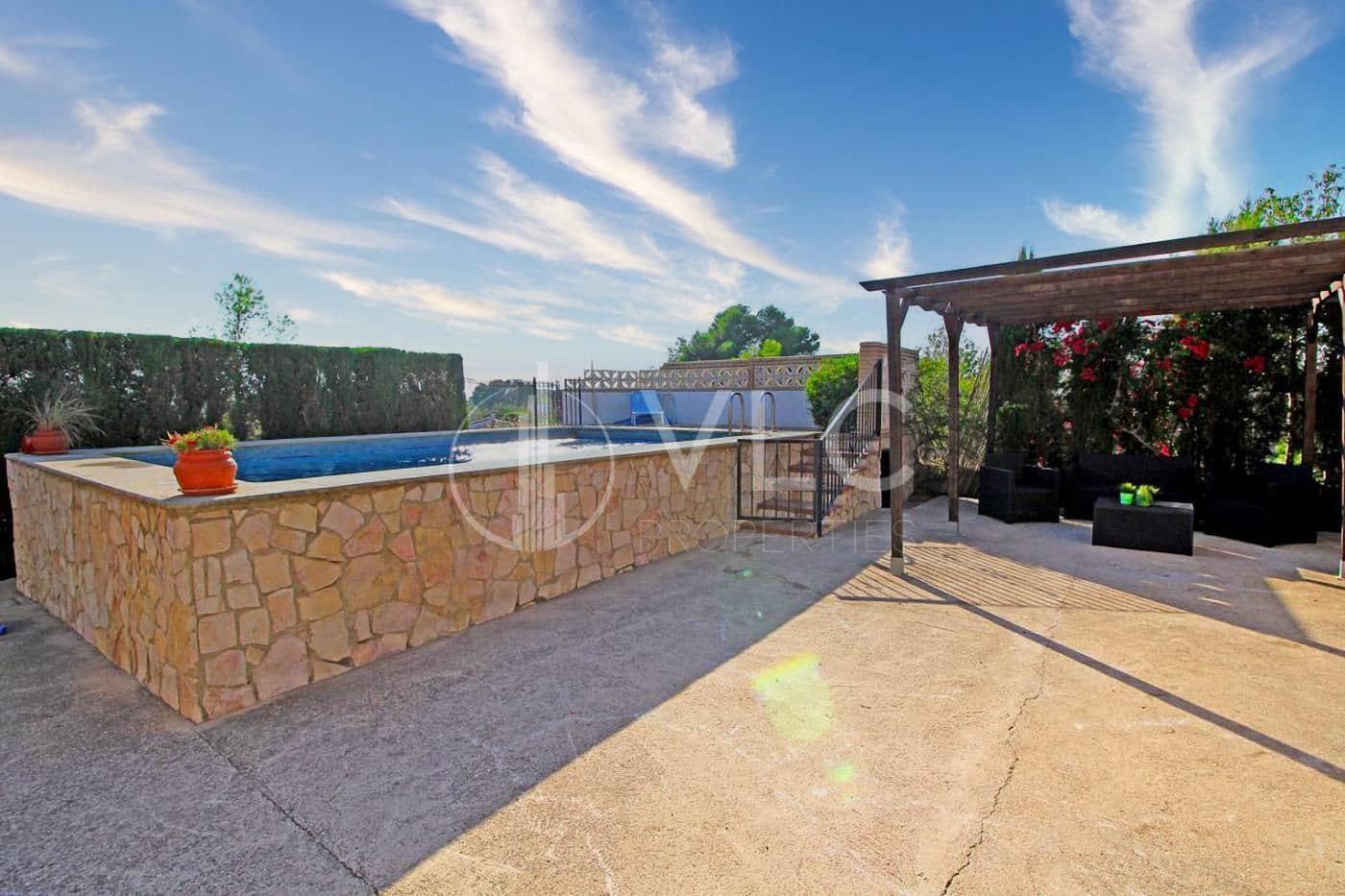 4 soveværelse Villa til salg i Montserrat med swimmingpool garage - € 294.000 (Ref: 8435036)