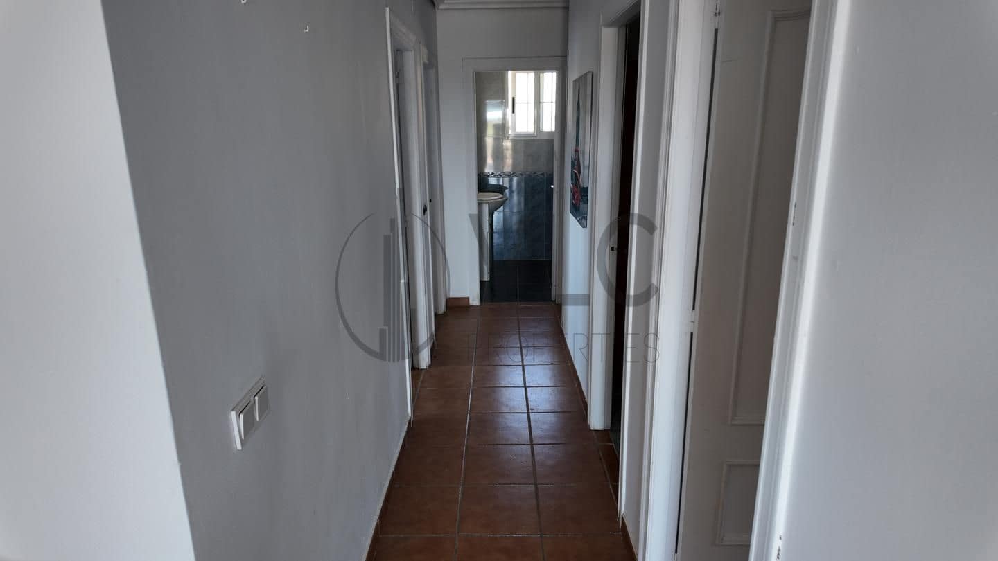 4 soveværelse Villa til salg i Montserrat med swimmingpool garage - € 294.000 (Ref: 8435036)