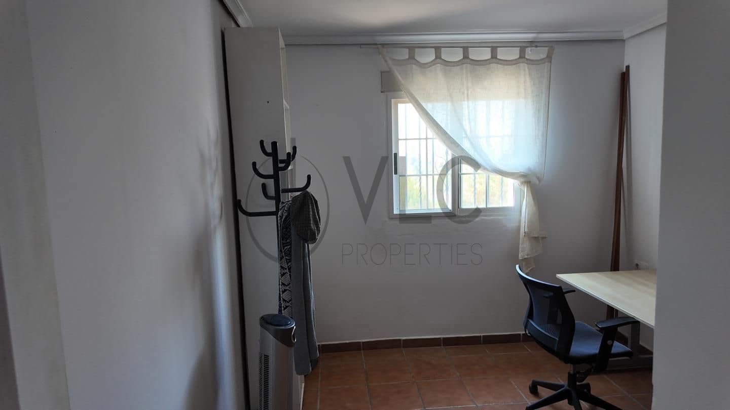 4 soveværelse Villa til salg i Montserrat med swimmingpool garage - € 294.000 (Ref: 8435036)